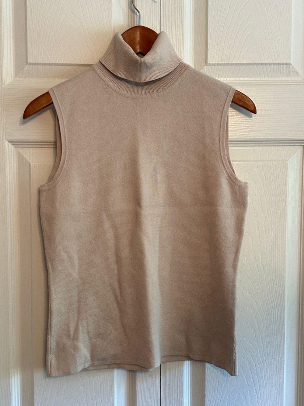 Sleeveless Turtleneck Knit Camisole - Beige